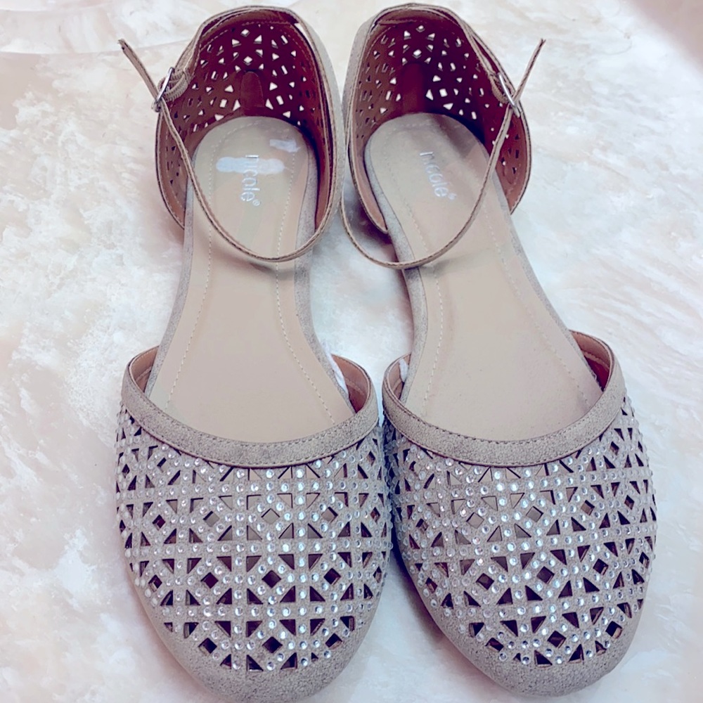 Women’s shoes